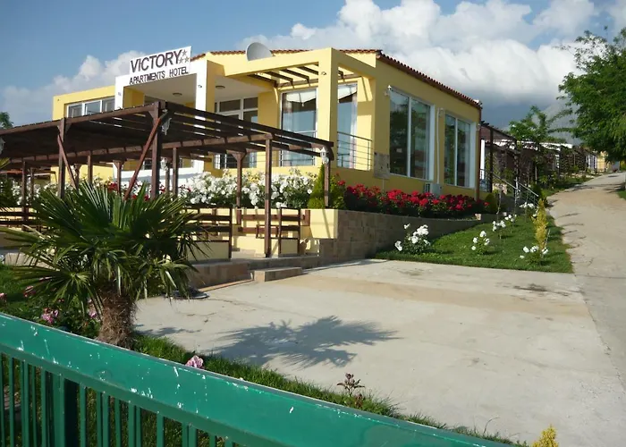 Victory Apartments Hotel
