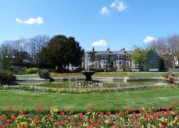 Southend Central Hotel - Close To Beach, City Centre, Train Station & Southend Airport