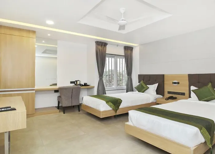 Treebo City Inn, Satara