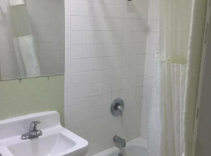 Budget Inn - Laytonville