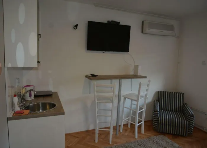 Viv Apartment 1
