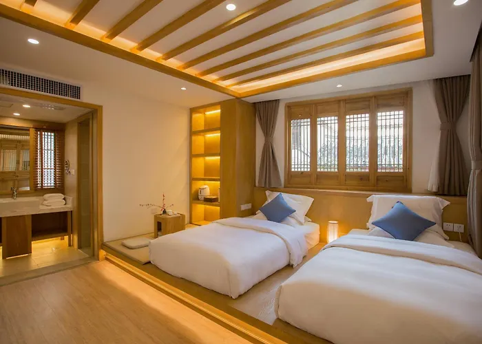 Jianshe Inn