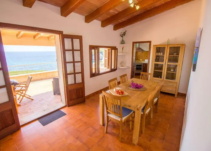 Beautiful Private Villa On The Sea