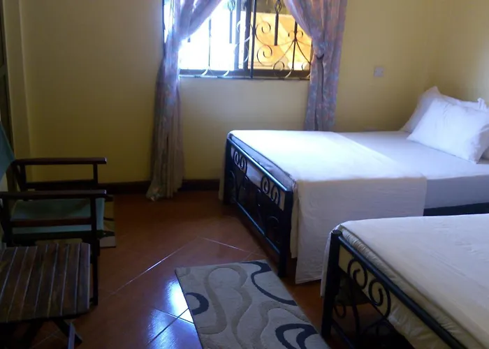 Bright Star Hotel & Safaris