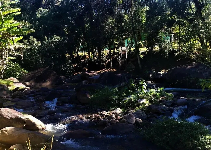 Magia Da Montanha Vista Para O Rio