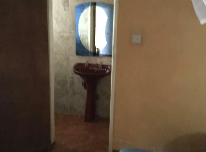Maldec Executive Lodge