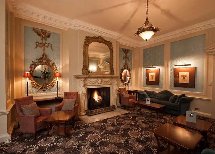 Sir Christopher Wren Hotel