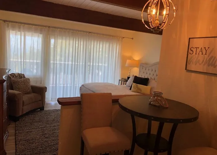 Seafoam Lodge