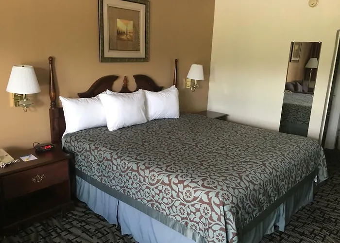 Days Inn By Wyndham Picayune