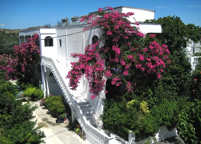 Rosmari Hotel