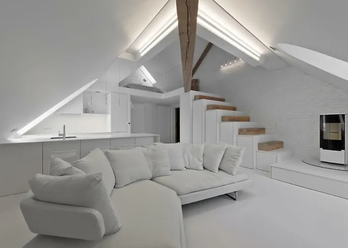 City Entrance Apartment