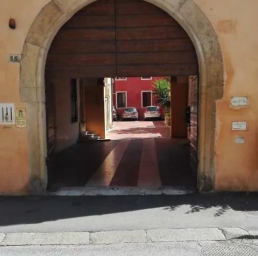 Mini Contra San Pietro