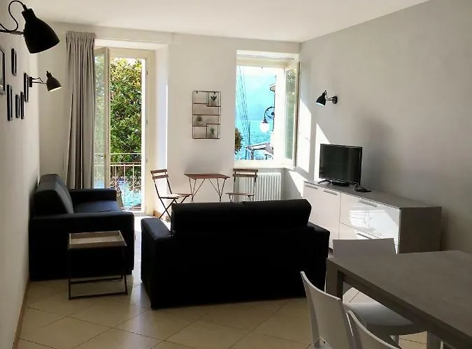 Sonny Apartments
