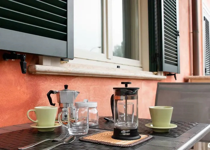 2-Bedroom Apt, With Balcony & Aircondition - 50 M From The Beach