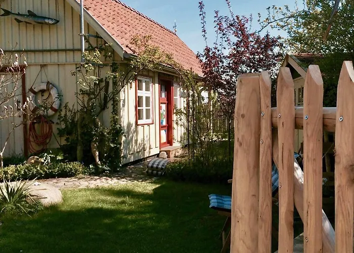 Kleines Haus am Hafen - ruhig und grün am Ortsrand