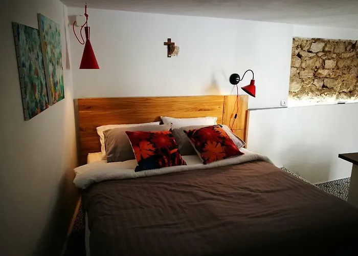 Cres Studio Till Apartment