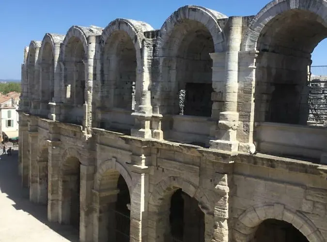 Duplex Meuble Face Aux Arenes D'Arles