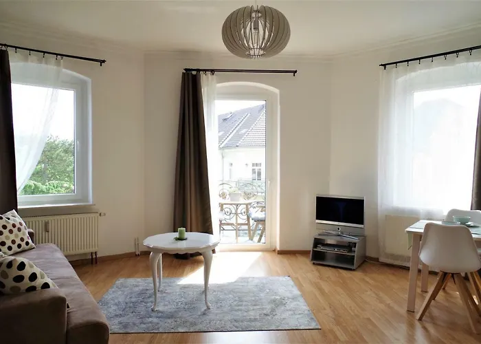 Lichtblick - sonnige Ferienwohnung am Lutherplatz