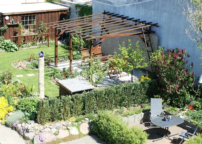 Strandnahe Ferienwohnungen mit Garten