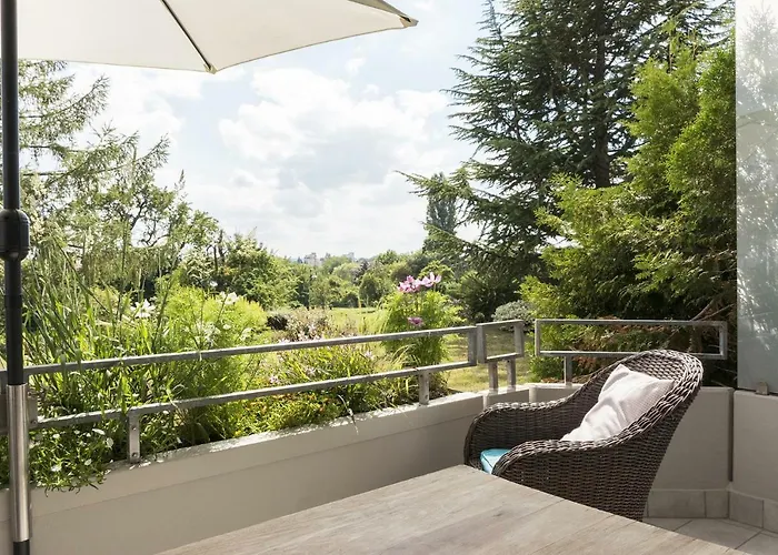 seeglueck SONNENSCHEIN uninahes Appartment mit sonnigem Südbalkon und eigenem Tiefgaragenstellplatz