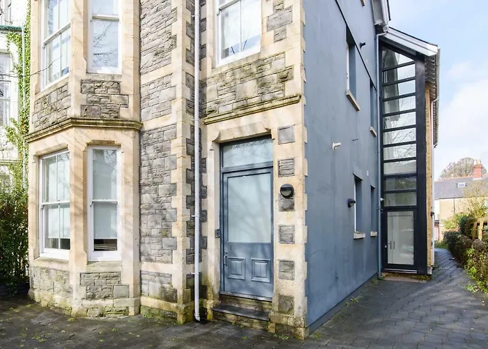 Oakfield Premier Apartments-High Speed Wifi-Smart Selfcheckin-Central Cardiff Gem