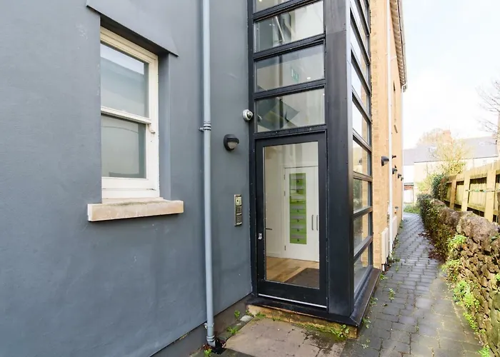 Oakfield Premier Apartments-High Speed Wifi-Smart Selfcheckin-Central Cardiff Gem