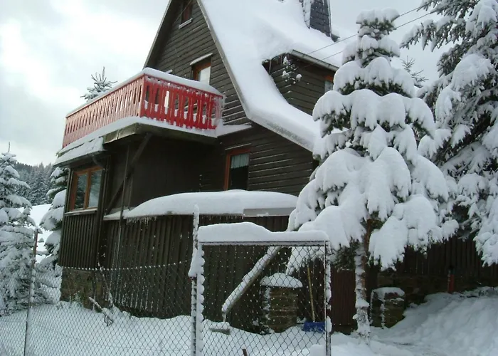 Waldhaus, Ski- und Wanderhütte