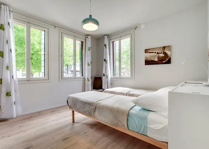 Lido's Garden Apartment