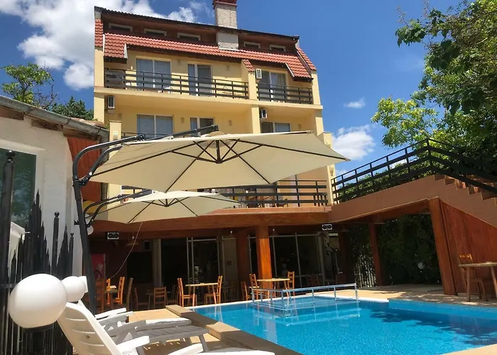 Family Hotel Central