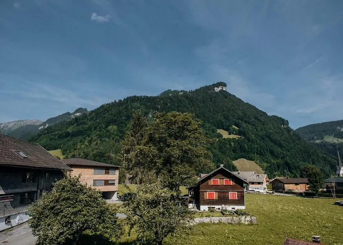 Hus56
