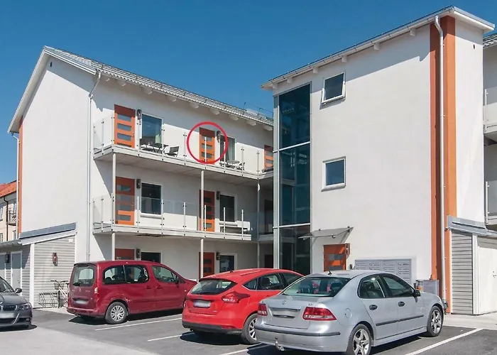Awesome Apartment In Visby With Kitchen