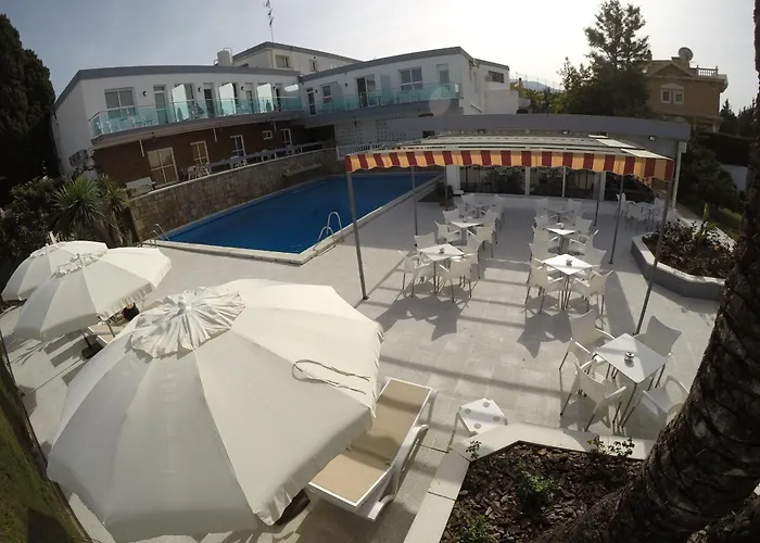 Hotel Complejo Los Rosales