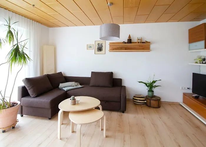 Schöne und helle Ferienwohnung in Pfaffenweiler