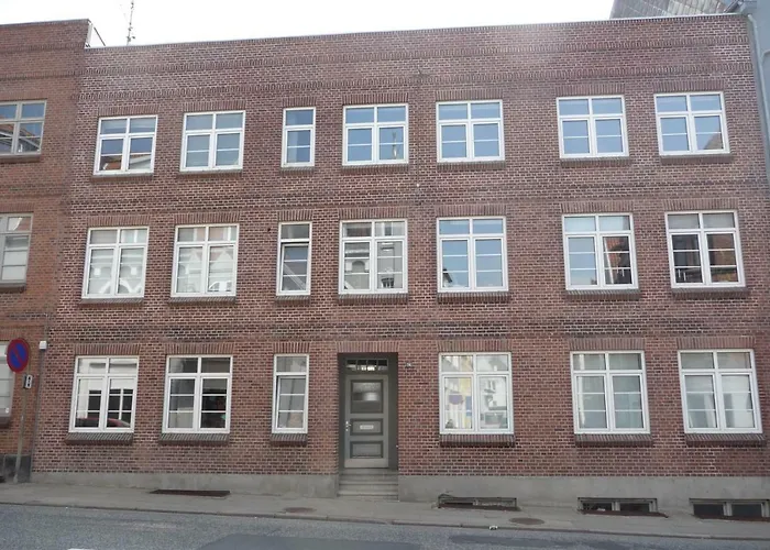 Stor Lejlighed Midt I Sonderborg By.