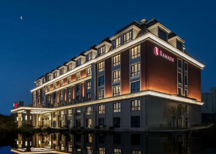 Ramada By Wyndham Zhenjiang City Center