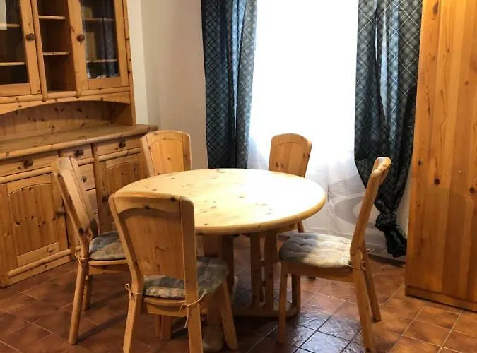 OG Rechts 108A 1 Zimmer Apartment