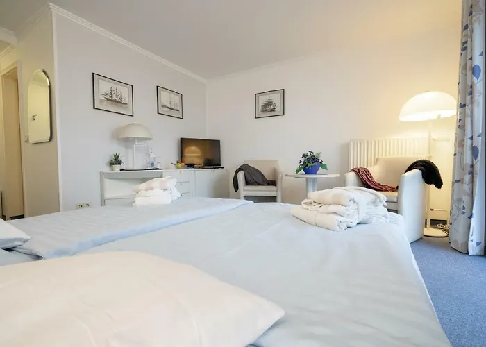 Hotels Haus Waterkant & Strandvilla Eils