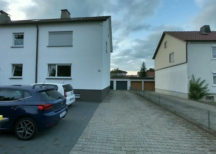 Moderne helle 2,5 Zimmer Wohnung mit großem Bad und Küche in Trossingen