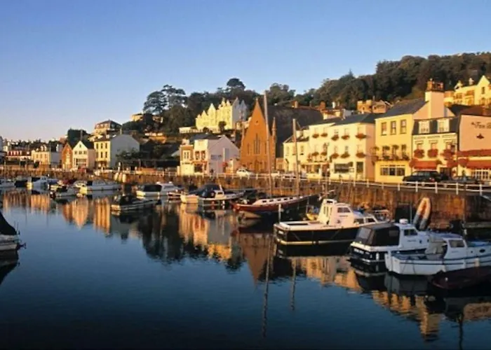 Beautiful 1Br Apartment In Historic St Aubin House