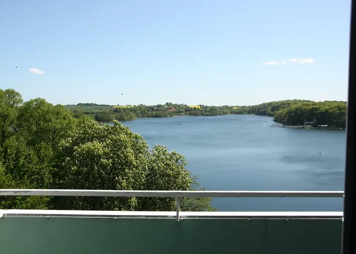 Panoramablick über den See