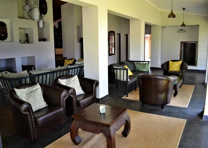 Mitengo House