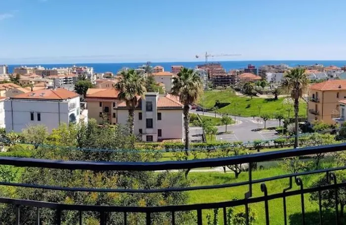 Very Cosy House With Fabulous Sea View!