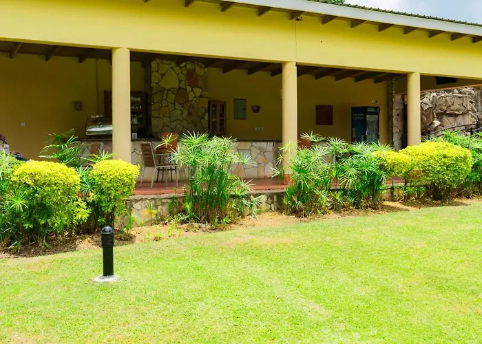 Mountains Of The Moon Hotel Fort Portal