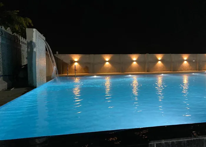 Roop Shree Hotel