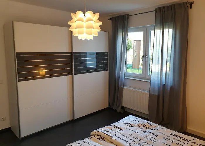 Andinas Ferienwohnung in ruhiger Lage direkt am Wald