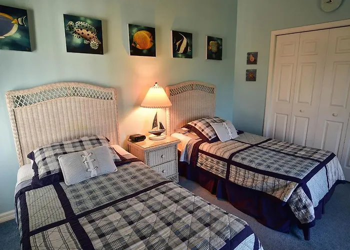 Gulf Retreat 2: Magnificent Water Views, Steps To Beach, None Cleaner, None Nicer!