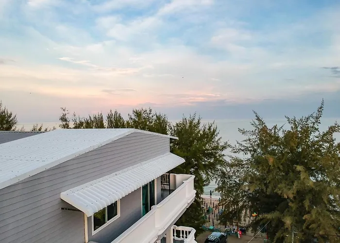 The Beach Cha Am Suites