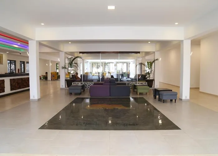 Sunbeach Hotel & Resort