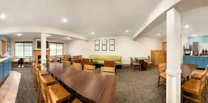 Country Inn & Suites By Radisson, Grand Rapids, Mn