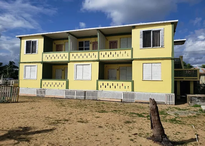 Pal'S On The Beach - Dangriga, Belize